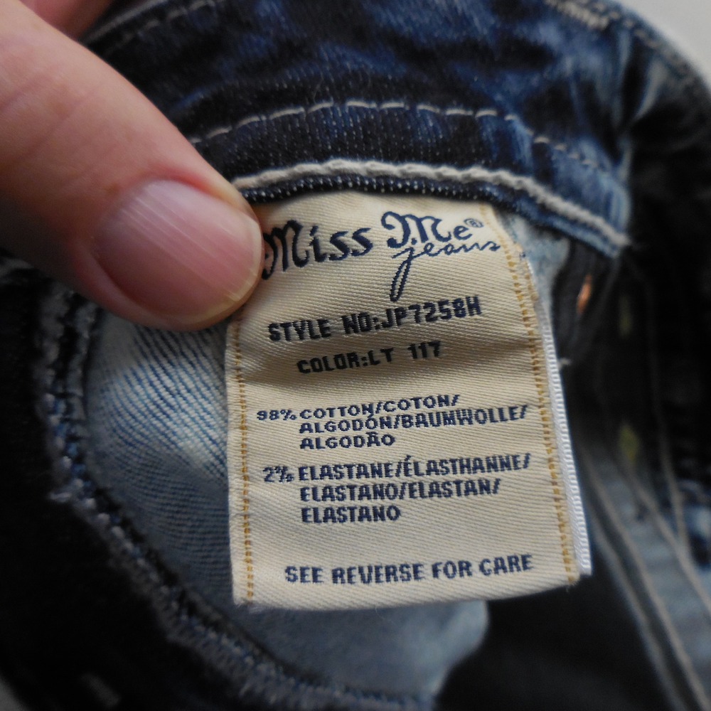 Miss Me Signature Short Acid Wash Embroidered Denim Shorts JP7258H Size 30 Y2K - Picture 5 of 6